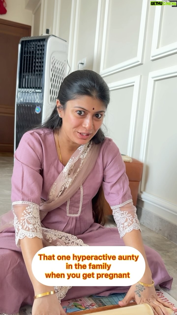 Sushmitha Ashwin - 25.4K Likes - Relatable?🤣😅🙊♥️
Tag that aunty🤣
#reels #kannada #trending #viral #reels #mooguthihudugi #kannada #concept #relatable #bengaluruhudugi