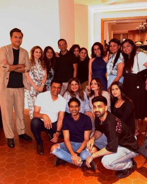 Sussanne Khan Instagram - Completely overwhelmed, grateful and filled with the blessings of the most wonderful Super Humans who visited us at our gallery this weekend @thecharcoalproject Hyderabad. Thank you to my darling brother @itszayedkhan @malzkhan for the best core protection team that you surround me with 💛💛💛💛🙌🏻🙌🏻🙌🏻Thank you to our real life SUPERSTAR and legend 🙌🏻🙌🏻🙌🏻🙌🏻@alwaysramcharan and dear Upasna for giving us the most incredible grace and warmth…making us feel very special and empowered…. 🙏🏼🙏🏼🙏🏼And So grateful to our dear Design community Mughals to visit us and fill us with your support… we all at @thecharcoalproject are thoroughly grateful.. Thank you Universe 🤍🤍🤍💛💛💛💛🥹🙌🏻🙌🏻🙌🏻🦋🦋