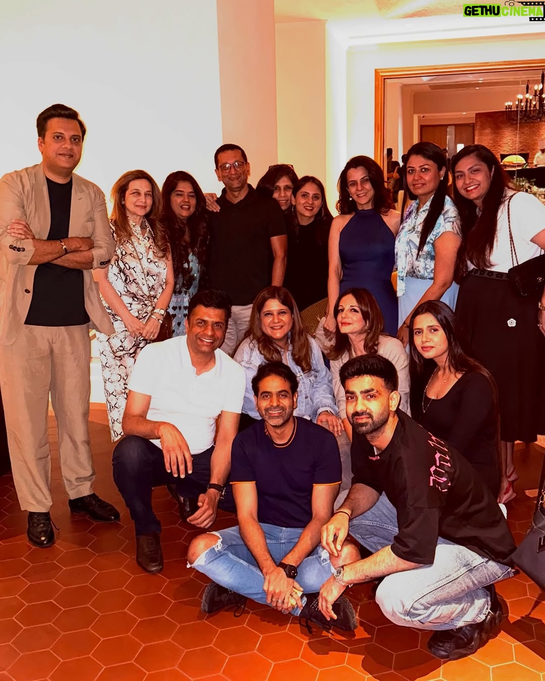Sussanne Khan - 14.3K Likes - Completely overwhelmed, grateful and filled with the blessings of the most wonderful Super Humans who visited us at our gallery this weekend @thecharcoalproject Hyderabad. Thank you to my darling brother @itszayedkhan @malzkhan for the best core protection team that you surround me with 💛💛💛💛🙌🏻🙌🏻🙌🏻Thank you to our real life SUPERSTAR and legend 🙌🏻🙌🏻🙌🏻🙌🏻@alwaysramcharan and dear Upasna for giving us the most incredible grace and warmth…making us feel very special and empowered…. 🙏🏼🙏🏼🙏🏼And So grateful to our dear Design community Mughals to visit us and fill us with your support… we all at @thecharcoalproject are thoroughly grateful.. Thank you Universe 🤍🤍🤍💛💛💛💛🥹🙌🏻🙌🏻🙌🏻🦋🦋