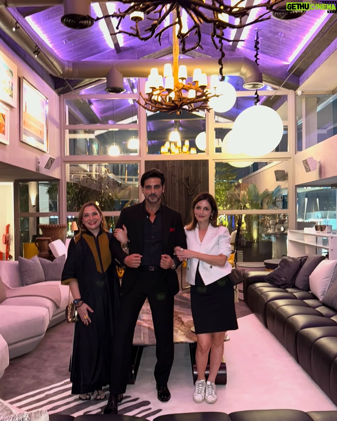 Sussanne Khan - 14.3K Likes - Completely overwhelmed, grateful and filled with the blessings of the most wonderful Super Humans who visited us at our gallery this weekend @thecharcoalproject Hyderabad. Thank you to my darling brother @itszayedkhan @malzkhan for the best core protection team that you surround me with 💛💛💛💛🙌🏻🙌🏻🙌🏻Thank you to our real life SUPERSTAR and legend 🙌🏻🙌🏻🙌🏻🙌🏻@alwaysramcharan and dear Upasna for giving us the most incredible grace and warmth…making us feel very special and empowered…. 🙏🏼🙏🏼🙏🏼And So grateful to our dear Design community Mughals to visit us and fill us with your support… we all at @thecharcoalproject are thoroughly grateful.. Thank you Universe 🤍🤍🤍💛💛💛💛🥹🙌🏻🙌🏻🙌🏻🦋🦋