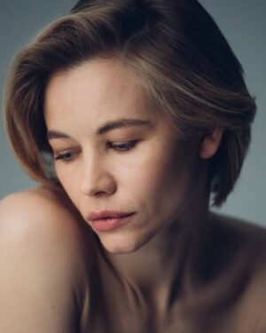 Svetlana Ustinova Instagram - Дорогие друзья, добавилась еще одна дата и новая страна, где я сыграю свой моноспектакль «Анна и Лев» об отношениях великой русской поэтессы Анны Ахматовой и ее сына Льва Гумилева- ученого, автора теории пассионарности. 
Две жизни- две правды. 

«Анна и Лев»
Монако
30 апреля 
20.00
Le Théâtre des Muses 
45 A, Boulevard du Jardin Exotique - 98000 Monaco

Билеты : https://www.billetweb.fr/anna-leo-svetlana-ustinova-monaco

Photo @valentin_blokh