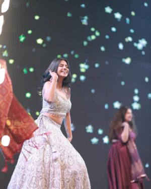 Swarda Thigale Instagram - Major missing happening 🥹 

[SEO words- love,laughter, dance, music]