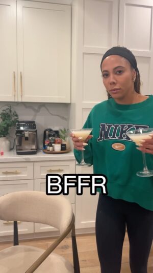 Sydney Leroux Instagram - When the martinis are dirty but our minds are dirtier 🍸 

#bffr