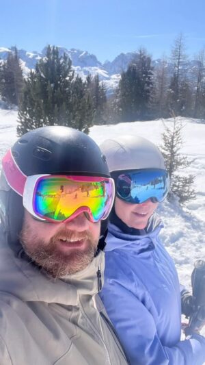 Tamara Arciuch Instagram - Follow the sun.
Było pięknie!❤️ 
#ski
#family 
#love
#italy 
#snow