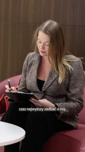Tamara Arciuch Instagram - Dbanie o siebie to też troska o skórę i jej kondycję.
Dla mnie podstawà jest jej wzmacnianie i wspieranie procesów jej naturalnej odnowy. Wybrałam lekarza i miejsce , w którym moje potrzeby sà szanowane a dodatkowo mogę liczyć na profesjonalnà opiekę oraz wsparcie.
#Estell
#pielęgnacja 
#dbanieoskórę 
#dbanieosiebie 
#opieka 
#profesjonalizm 
#lekarz #klinika