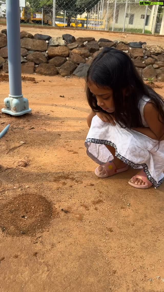 Tanuja Jt - 4.2K Likes - ಒಂದು ಇರುವೆ ಕತೆ 🐜