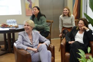 Tanya Plibersek Instagram - Right across Australia, people are doing important, complex and courageous work to help people in need. Today, I saw three services in action - @womens.girls.emergency.centre helping women and children escape violence and get the care they need, @bankstownwomenshealthcentre helping women and their families go from strength to strength and @vinniesaus who provide wrap-around services and help people move from crisis to stability.