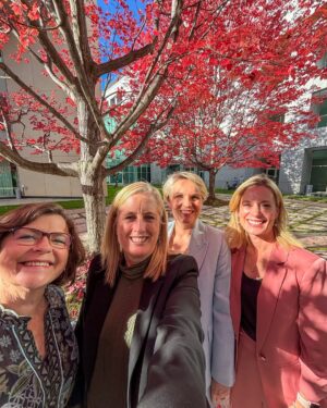 Tanya Plibersek Instagram - Your new women’s team. Ready to get to work.