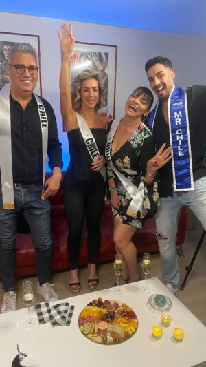 Tatiana Merino Instagram - Nos volvemos a encontrar este sábado con un nuevo capítulo de #LaDivinaComida 🥂🍽️ Junto a @paulirojasro @tatianamerino @jorgealdoney y @renenaranjo 👏🏼