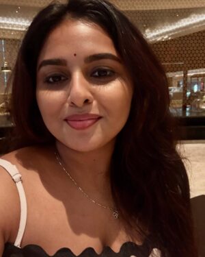 Thamizhvani Instagram - If you were looking for sign , I’m it ‎♡˚ 🦢・₊✧ 

#lana #fyp #crazy #wildlove