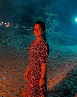 Thanviya Naik Instagram - Sandy toes🏝️, salty breeze💨, vitamin sea🌊 and endless bliss🌸

#thanvibalraj 
#thanviyanaik 
#thanviya 
#artist 
#actress 
#instagram 
#instamood 
#beach 
#beachbody 
#trending 
#explore 
#viral 
#cute 
#crush 
#sky