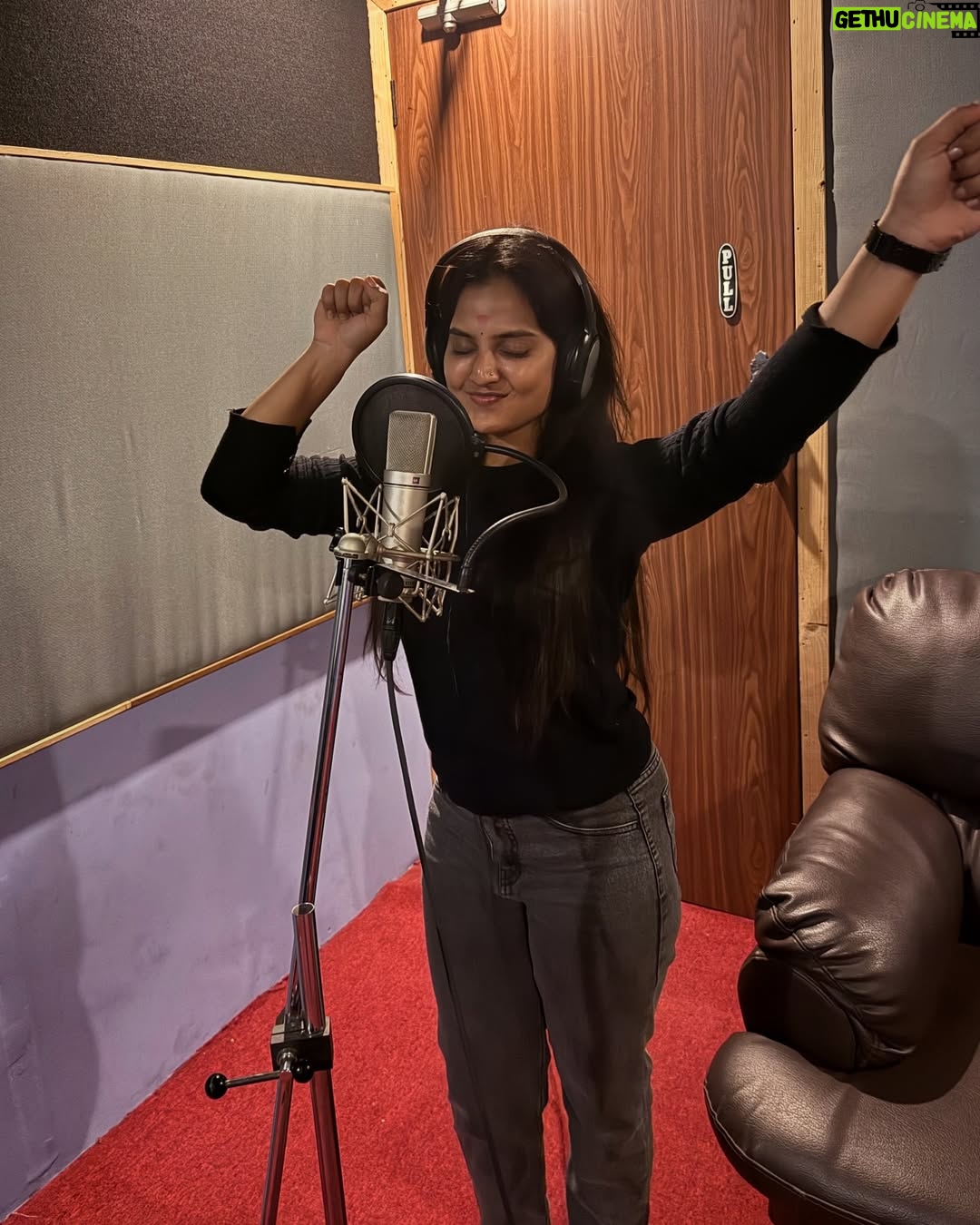 Thanviya Naik - 4.7K Likes - Dubbing done rt.šļøš§ā„ļø
#1stloveguru
#dubbing
#movie
#universe
#gratitude
#thanvibalraj
#artist
#actress
#instagood
#instagram
#cute
#crush