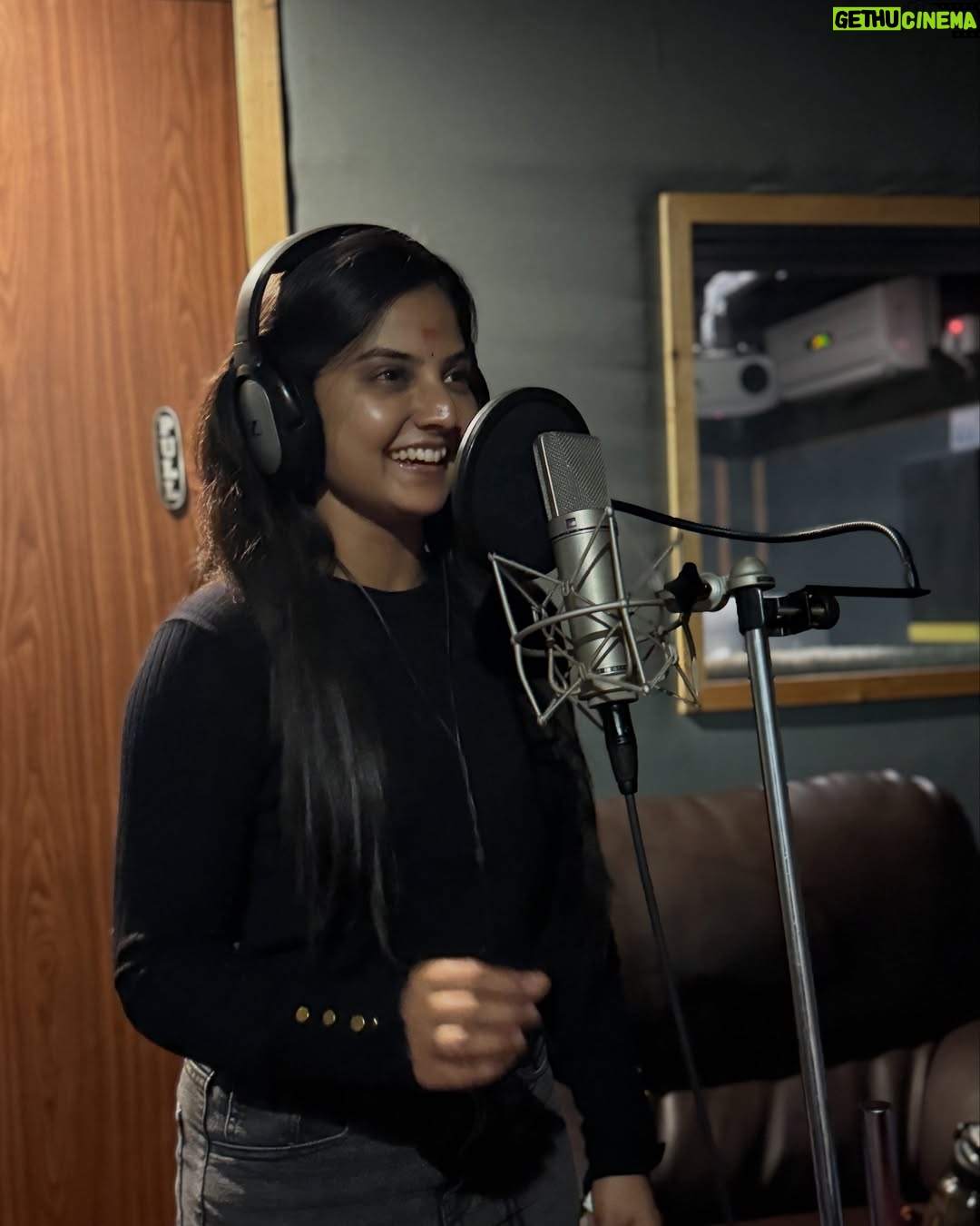 Thanviya Naik - 4.7K Likes - Dubbing done rt.šļøš§ā„ļø
#1stloveguru
#dubbing
#movie
#universe
#gratitude
#thanvibalraj
#artist
#actress
#instagood
#instagram
#cute
#crush