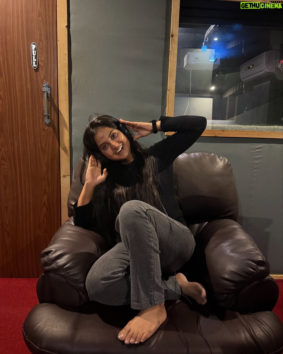 Thanviya Naik - 4.7K Likes - Dubbing done rt.šļøš§ā„ļø
#1stloveguru
#dubbing
#movie
#universe
#gratitude
#thanvibalraj
#artist
#actress
#instagood
#instagram
#cute
#crush