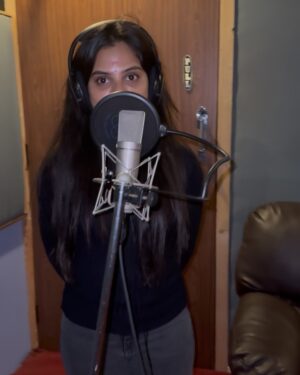 Thanviya Naik Instagram - Dubbing done rt.🎙️🎧♥️

#1stloveguru 
#dubbing 
#movie 
#universe 
#gratitude 
#thanvibalraj 
#artist 
#actress 
#instagood 
#instagram 
#cute 
#crush