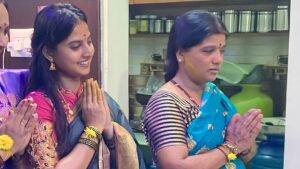 Thanviya Naik Instagram - ಪ್ರೀತಿಯ ಬಂಗಾರಿಗೆ ಅಮ್ಮಂದಿರ ದಿನದ ಶುಭಾಶಯಗಳು♥️
ಪ್ರತೀ ಜನ್ಮದಲ್ಲೂ ನೀನೇ ನನ್ನಮ್ಮನಾಗಿರಬೇಕು🥹🙏

#thanvibalraj 
#mother 
#mothersday 
#motherdaughterbond 
#motherdaughterlove 
#motherduaghter 
#instagood 
#instagram 
#universe 
#gratitude 
#love 
#bond 
#family