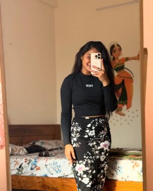 Thanviya Naik Instagram - You.. you are my high🌸

#thanvibalraj 
#style 
#fashion 
#trending 
#instamood 
#instagram 
#women 
#confident 
#independent 
#feminist 
#bosslady