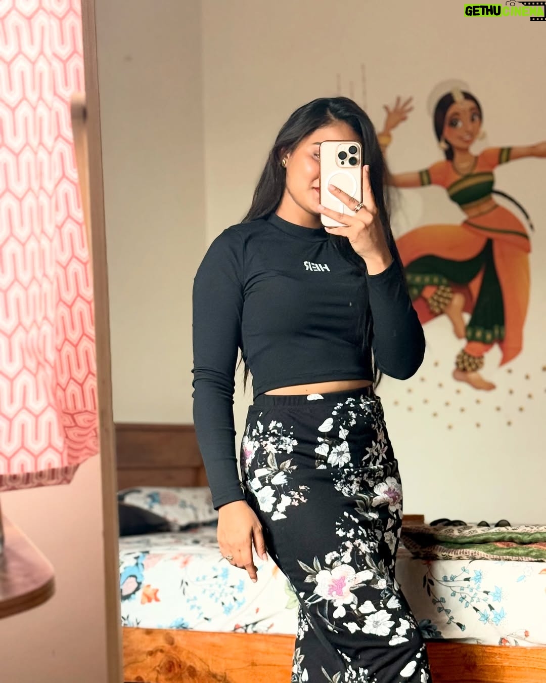 Thanviya Naik - 17.4K Likes - You.. you are my highšø
#thanvibalraj
#style
#fashion
#trending
#instamood
#instagram
#women
#confident
#independent
#feminist
#bosslady
