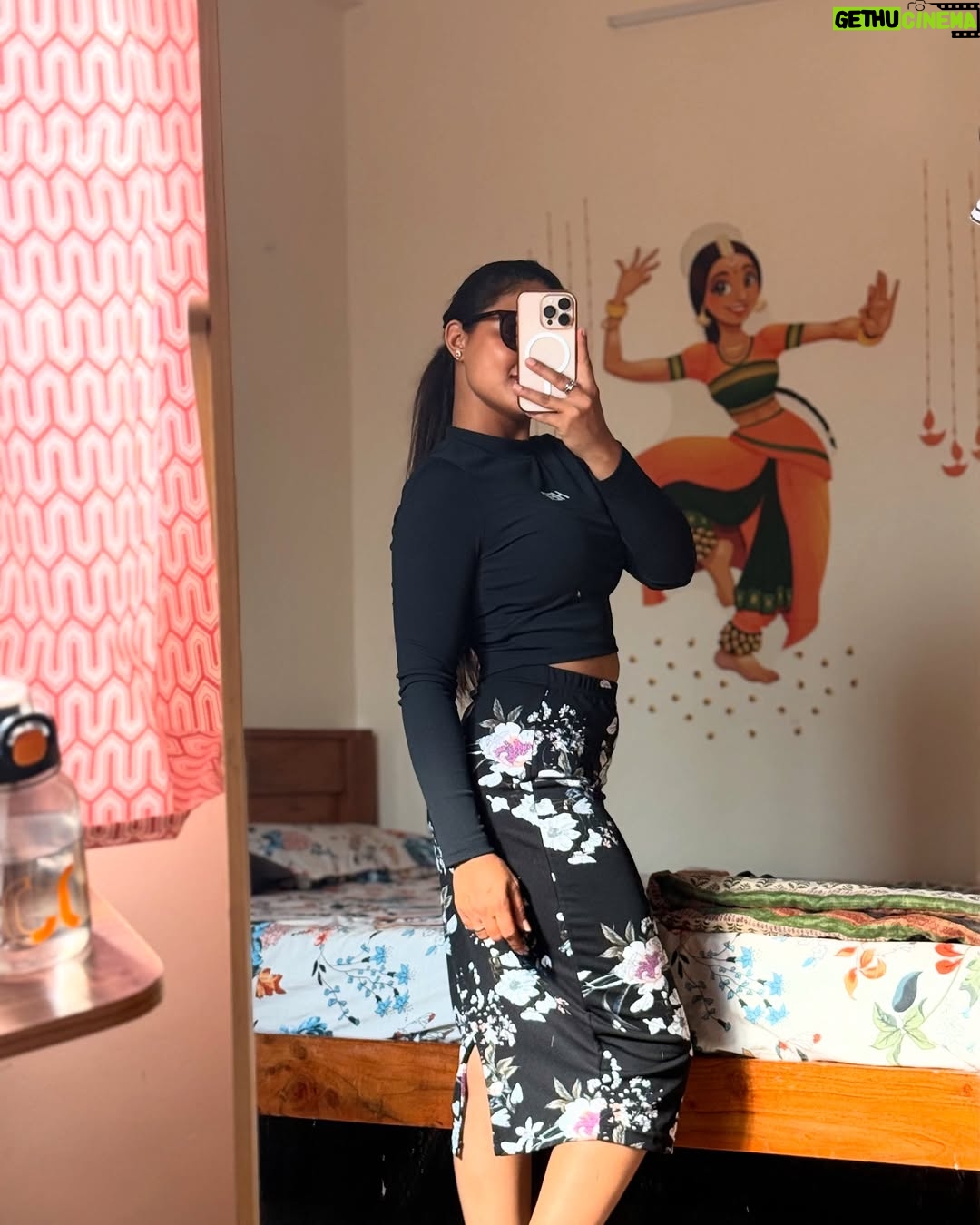 Thanviya Naik - 17.4K Likes - You.. you are my highšø
#thanvibalraj
#style
#fashion
#trending
#instamood
#instagram
#women
#confident
#independent
#feminist
#bosslady