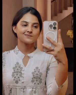 Thanviya Naik Instagram - Thanking April for all the love and memories🌸♥️

#thanvibalraj 
#trending 
#viral 
#gratitude 
#universe 
#loveyourself 
#beingstrong 
#independent 
#women 
#april