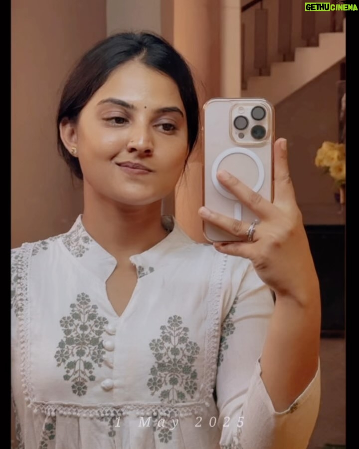 Thanviya Naik - 2.6K Likes - Thanking April for all the love and memories🌸♥️
#thanvibalraj
#trending
#viral
#gratitude
#universe
#loveyourself
#beingstrong
#independent
#women
#april