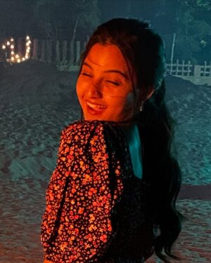 Thanviya Naik Instagram - Sandy toes🏝️, salty breeze💨, vitamin sea🌊 and endless bliss🌸

#thanvibalraj 
#thanviyanaik 
#thanviya 
#artist 
#actress 
#instagram 
#instamood 
#beach 
#beachbody 
#trending 
#explore 
#viral 
#cute 
#crush 
#sky