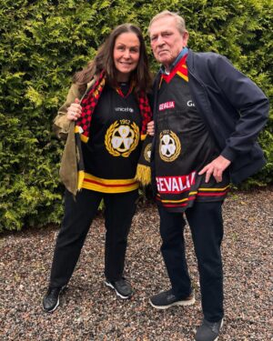 Titti Schultz Instagram - Gameday! ♥️💛🖤
@brynas__if