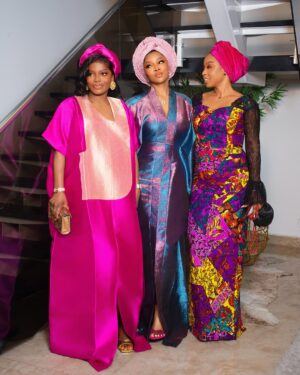 Toke Makinwa Instagram - Is Faaji Friday still a thing????? Peep my mother’s daughters..
📸 - @bangraphy