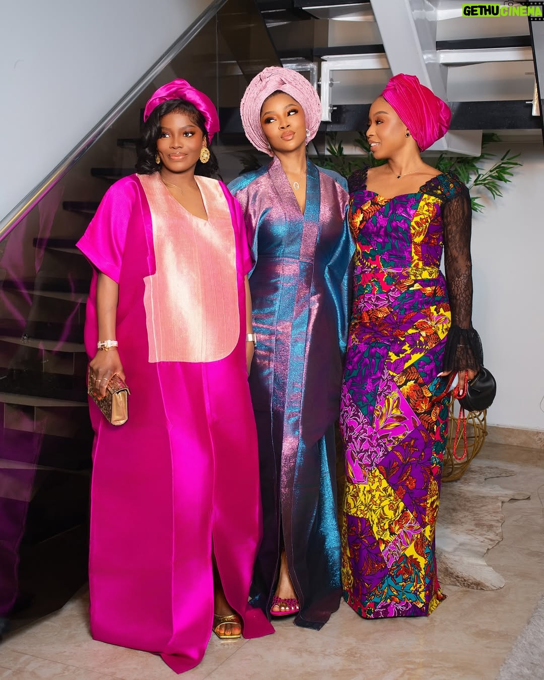 Toke Makinwa - 66.9K Likes - Is Faaji Friday still a thing????? Peep my mother’s daughters..
📸 - @bangraphy