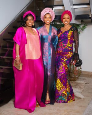 Toke Makinwa Instagram - Is Faaji Friday still a thing????? Peep my mother’s daughters..
📸 - @bangraphy