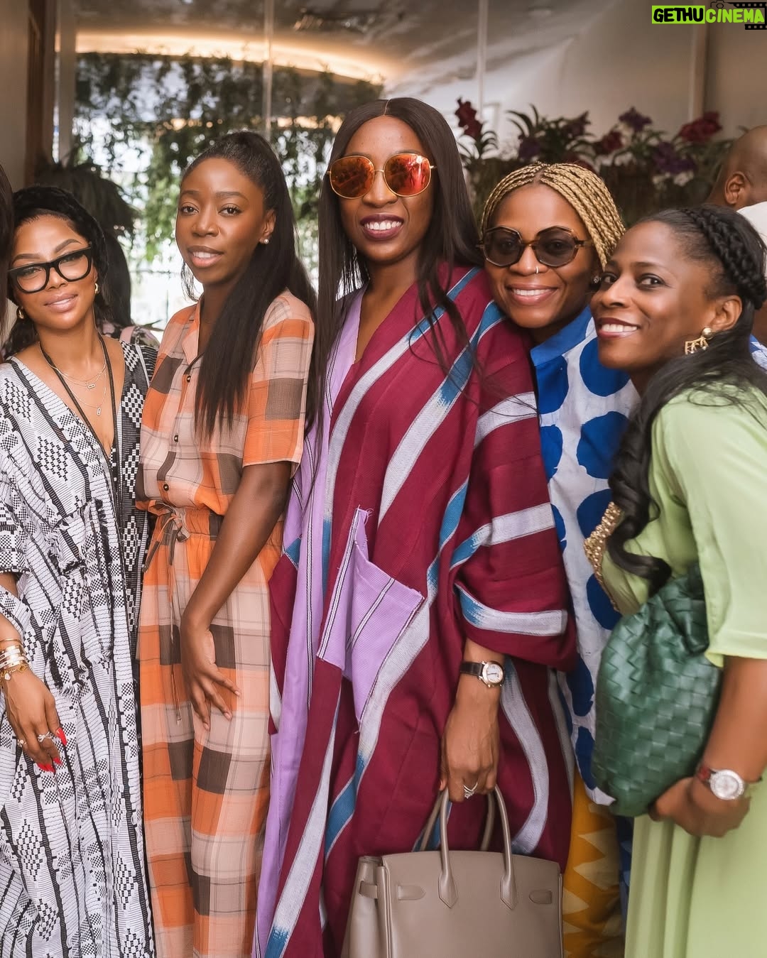 Toke Makinwa - 107.8K Likes - Ending the year with immense GRATITUDE….. 🙏
I decided to throw a praise breakfast with a small group of friends.
2024, the “no Gree for anybody year”. Funny, even the devil heard us all so loud and decided not to gree for us but we serve a living GOD.
It was a GOOD year because God is good. I have chosen to only call 2024 GOOD. Everything with God is good and regardless of how life was lifing, God was Godding too and where there was a casting down, our heads were lifted high, Sooo high.
Thank you for saving us, thank you for keeping every single promise, I tore up my prayer requests at some point in this same year but ABBA you heard it all and kept every single promise to me.
Thank you for not seeing me like the world sees me, thank you for not judging me. I have brought your children together cos my own KPI is to know God and let the world he has given me experience him so this is how we go into 2025.
Dear God, I’m committing these ones in your hands, as we decided to praise you, pls keep us all in 2025 cos we coming back bigger and louder till the kingdom of hell is totally destroyed.
My biggest lesson this year was to discover you in a deeper and more intimate way, you found me broken, lost and hurt and you put me back together. Like a stallion, you gave me freedom, you taught me courage and gave me strength.
Thank you for the best Christmas gift you’ve given me, I’m still so numb and can’t find the words yet but Eyin le seyi oooo.
The world will see and know that you love me.
Thank you @mojihwusu for coming on board, I love how much you love God.
Cc @adeyinkaalaseyori brought down the house.
@obioraobiwon took us to a deep worship session too.
📸 - @frankugahphotography
We had a beautiful breakfast after st @ebonylifeplace
Tag your fav