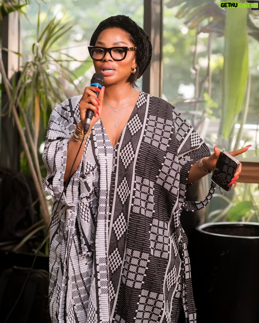 Toke Makinwa - 107.8K Likes - Ending the year with immense GRATITUDE….. 🙏
I decided to throw a praise breakfast with a small group of friends.
2024, the “no Gree for anybody year”. Funny, even the devil heard us all so loud and decided not to gree for us but we serve a living GOD.
It was a GOOD year because God is good. I have chosen to only call 2024 GOOD. Everything with God is good and regardless of how life was lifing, God was Godding too and where there was a casting down, our heads were lifted high, Sooo high.
Thank you for saving us, thank you for keeping every single promise, I tore up my prayer requests at some point in this same year but ABBA you heard it all and kept every single promise to me.
Thank you for not seeing me like the world sees me, thank you for not judging me. I have brought your children together cos my own KPI is to know God and let the world he has given me experience him so this is how we go into 2025.
Dear God, I’m committing these ones in your hands, as we decided to praise you, pls keep us all in 2025 cos we coming back bigger and louder till the kingdom of hell is totally destroyed.
My biggest lesson this year was to discover you in a deeper and more intimate way, you found me broken, lost and hurt and you put me back together. Like a stallion, you gave me freedom, you taught me courage and gave me strength.
Thank you for the best Christmas gift you’ve given me, I’m still so numb and can’t find the words yet but Eyin le seyi oooo.
The world will see and know that you love me.
Thank you @mojihwusu for coming on board, I love how much you love God.
Cc @adeyinkaalaseyori brought down the house.
@obioraobiwon took us to a deep worship session too.
📸 - @frankugahphotography
We had a beautiful breakfast after st @ebonylifeplace
Tag your fav