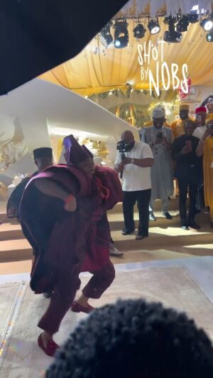Tonto Dikeh Instagram - @davido dancing with his uncle, the governor of Osun state, happening now!!! 😍👑

#chivido2024 #chivido24 #chivido