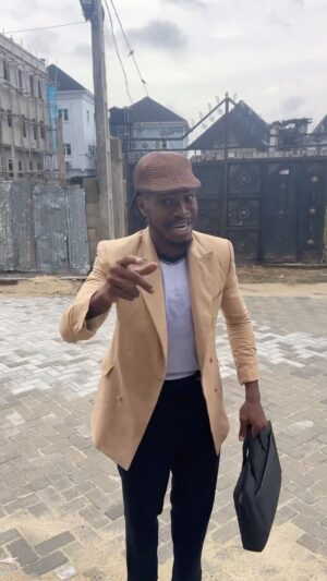 Tonto Dikeh Instagram - Different skit makers trying to enter #chivido2024 😂😂😂😂

🎥 - @iamdikeh

#chivido #chivido24