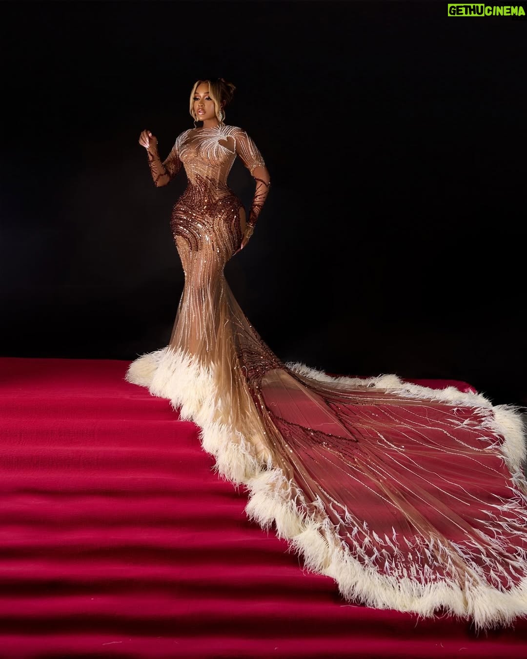 Uche Montana - 219.7K Likes - #AMVCA10 READY!!!!
Dress @veekeejames_official
Styling @regalbydovin
Hairstylist @touchofibee
Makeup @maftysignature
Photographer @officialphotofreak
Earrings @wowaccessories