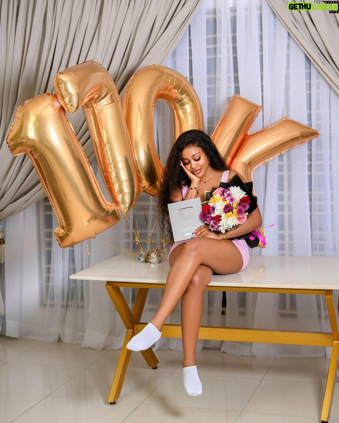 Uche Montana - 205.8K Likes - Celebrating every achievement! š„¹
Thank you God š
Thank you guys for rooting for this girl right hereā¤ļø
OutFit : @mnm_luxury