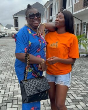 Uche Nancy Instagram - THANKFUL TO GOD FOR TODAY AND EVERY OTHER DAYS ❤️❤️❤️🙏🙏 FAMILY IS EVERYTHING TO ME 🙏 @sonia_uche

PLEASE HAVE SEEN OUR NEW MOVIE ON OUR YOUTUBE CHANNEL 💃PLEASE GO AND SUBSCRIBE AND SHARE 
MIND WORK #THEMOVIEISSTILLSHOWINGONUCHENANCYTVONYOUTUBE