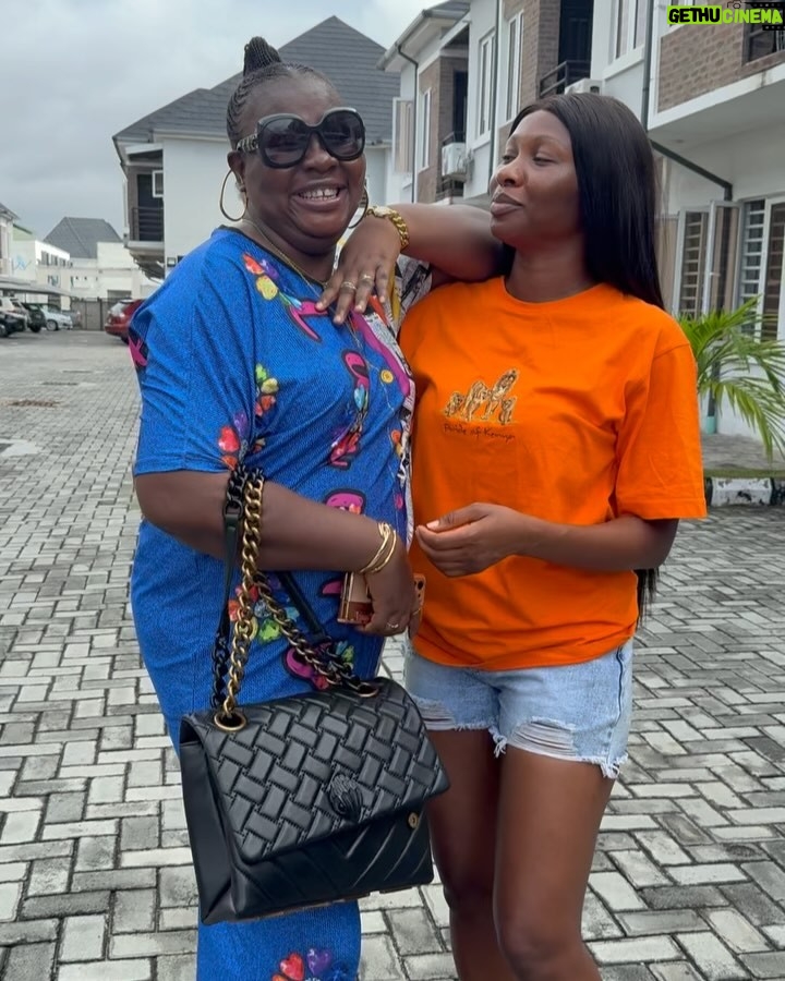 Uche Nancy - 32.3K Likes - THANKFUL TO GOD FOR TODAY AND EVERY OTHER DAYS ❤️❤️❤️🙏🙏 FAMILY IS EVERYTHING TO ME 🙏 @sonia_uche
PLEASE HAVE SEEN OUR NEW MOVIE ON OUR YOUTUBE CHANNEL 💃PLEASE GO AND SUBSCRIBE AND SHARE
MIND WORK #THEMOVIEISSTILLSHOWINGONUCHENANCYTVONYOUTUBE