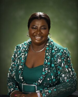 Uche Nancy Instagram - IT'S MY BIRTHDAY FAM💃🎈🥂🎂 I CAN'T THANK GOD ENOUGH FOR HIS MERCIES AND LIFE. THIS IS ANOTHER OPPORTUNITY TO LET GOD KNOW HOW GRATEFUL I AM TO BE ALIVE.  PLEASE JOIN ME TO CELEBRATE MY GOD. WHAT GOD CANNOT DO DOES NOT EXIST🍾 HAPPY BIRTHDAY TO ME🎂