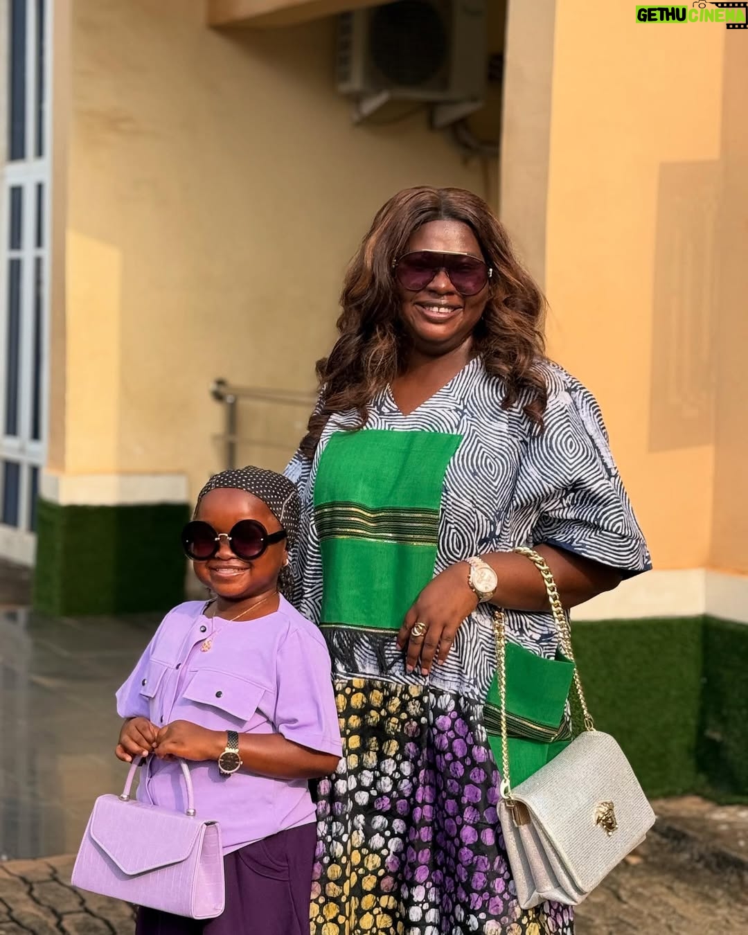 Uche Nancy - 49.1K Likes - Favor! It surrounds me like a shield, And it will cover me from now until the day I meet my king !!
With my baby @obi.oluebube_c