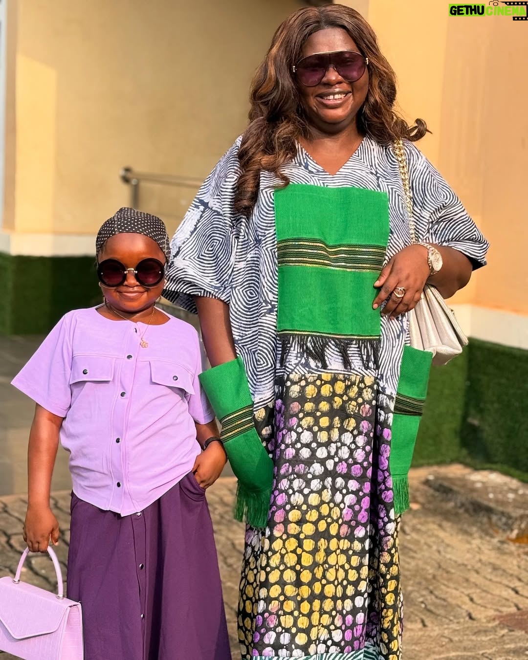 Uche Nancy - 49.1K Likes - Favor! It surrounds me like a shield, And it will cover me from now until the day I meet my king !!
With my baby @obi.oluebube_c