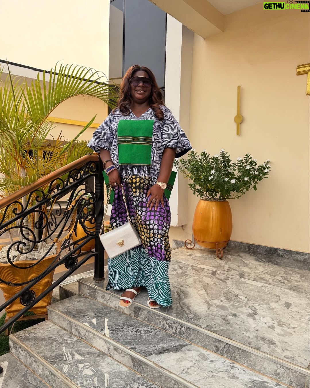 Uche Nancy - 49.1K Likes - Favor! It surrounds me like a shield, And it will cover me from now until the day I meet my king !!
With my baby @obi.oluebube_c