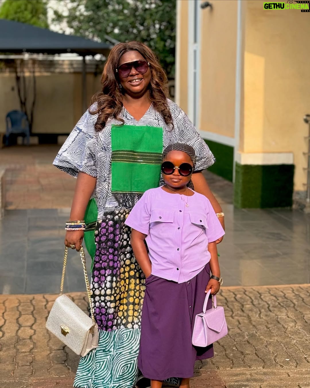 Uche Nancy - 49.1K Likes - Favor! It surrounds me like a shield, And it will cover me from now until the day I meet my king !!
With my baby @obi.oluebube_c