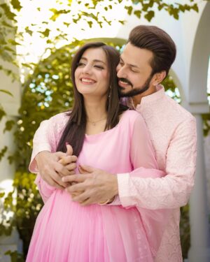 Uroosa Qureshi Instagram - Eid Mubarak 🤗🤗🤗
ALHAMDULILLAH 🙏🏻

📸 @weddings_by_moiz_alvi 
Location @getsettt 
Uroosa Dress @ripret.official 
Boys Dress @gemgarments PR @aniqaspr.official