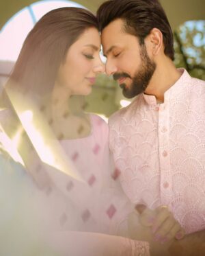 Uroosa Qureshi Instagram - Eid Mubarak 🤗🤗🤗
ALHAMDULILLAH 🙏🏻

📸 @weddings_by_moiz_alvi 
Location @getsettt 
Uroosa Dress @ripret.official 
Boys Dress @gemgarments PR @aniqaspr.official