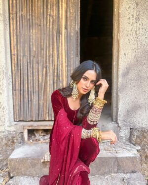 Vaidehi Nair Instagram - Comment your favourite one !✨
-
-
-
@kushagrathakurofficial @bharath.mp3 
-
-
-
-
Hair by @siddhi.sawant.716 
-
-
#vaidehiians #fyp #foryou #fetureme #trending #findingher