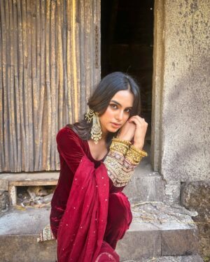 Vaidehi Nair Instagram - Comment your favourite one !✨
-
-
-
@kushagrathakurofficial @bharath.mp3 
-
-
-
-
Hair by @siddhi.sawant.716 
-
-
#vaidehiians #fyp #foryou #fetureme #trending #findingher