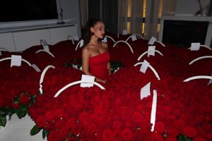 Valya Karnaval Instagram - 💃🏻💋🥀