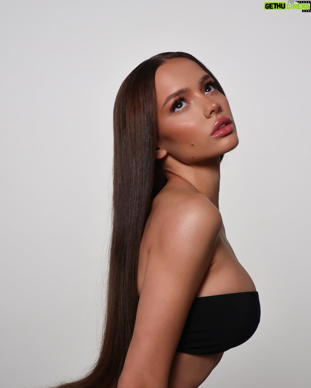Valya Karnaval - 120.1K Likes - 🥩.