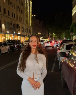 Valya Karnaval Instagram - 🩶